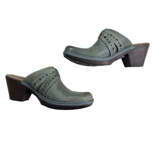 Clarks women's shoes 7 blue leather slip on 2.5" block heel round toe - Picture 6 of 9